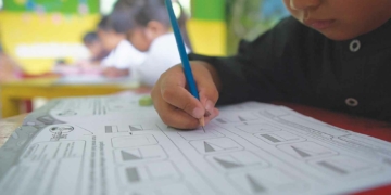 Disdik Kabupaten Cirebon Diminta Pertimbangan Kembali Lima Hari Belajar