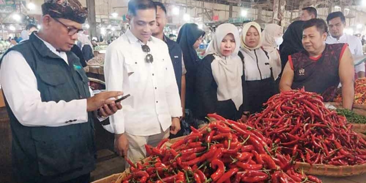 Harga Plastik Naik, Pedagang kian Sulit, Bukan Komoditas Utama, namun Berdampak Signifikan