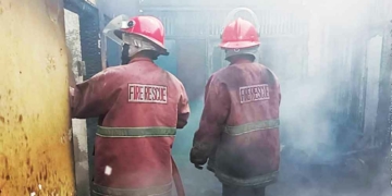 Kerap Jadi Penyebab Kebakaran, Warga Diimbau Cabut Colokan Listrik saat Tinggalkan Rumah