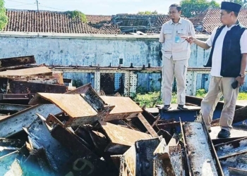 Sedih Tinjau Potongan Rel Kereta Api Kuno Di Cirebon