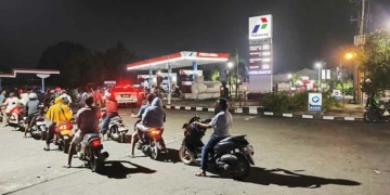 SPBU di Kota Cirebon Diserbu Warga, Termakan Kabar Kenaikan Harga BBM Mulai 1 April