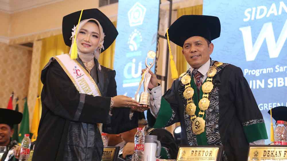 Foto: Wisuda Uin Siber Cirebon 4 - Suara Cirebon