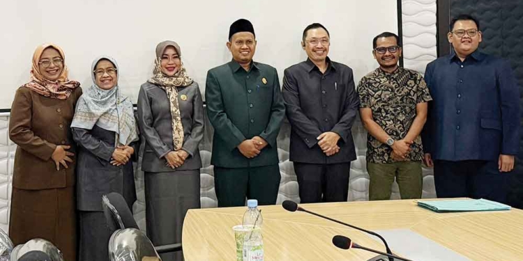 Bk Dprd Kota Cirebon Periksa Hsg, Soal Perselingkuhan Dibantah