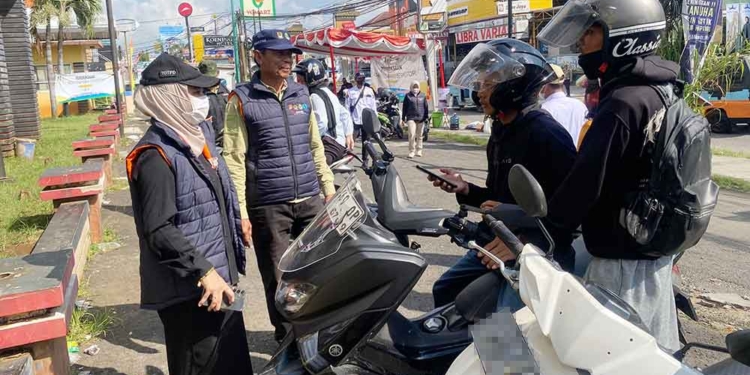 Bapenda Kabupaten Cirebon Gelar Operasi Gabungan Pemeriksaan Pajak Kendaraan Bermotor