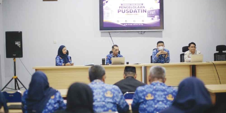 Perkuat Tata Kelola Data, Diskominfo Kabupaten Cirebon Gelar Bimtek Pusdatin Kasi Ekbangsos