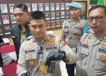Sindikat Ganjal ATM di Cirebon Diringkus, Beroperasi Antar-Pulau, Kerugian Korban Capai Rp69 Juta 1 Sindikat Ganjal Atm Di Cirebon Diringkus, Beroperasi Antar-Pulau, Kerugian Korban Capai Rp69 Juta
