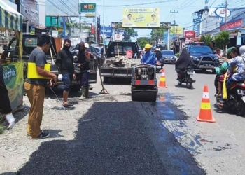Dolar Naik, Harga Aspal Melonjak, Pemkot Cirebon Andalkan Dana Inpres untuk Perbaikan Jalan 1 Dolar Naik, Harga Aspal Melonjak, Pemkot Cirebon Andalkan Dana Inpres Untuk Perbaikan Jalan