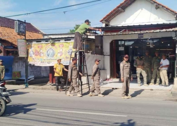 150 Bangunan Di Jalan Provinsi Losari-Kuningan Dibongkar, Hari Ini Alat Berat Diterjunkan
