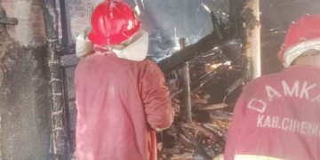 Kebakaran Di Cirebon, Bakar Sekam Untuk Tanaman, Dapur Cecep Terbakar