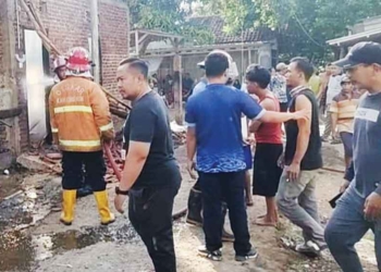 Gudang Elpiji Di Lebakmekar Cirebon Terbakar