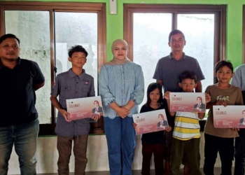 Komitmen Nyata Ketua DPRD Kabupaten Cirebon Dukung Pendidikan Melalui PIP 8 Komitmen Nyata Ketua Dprd Kabupaten Cirebon Dukung Pendidikan Melalui Pip