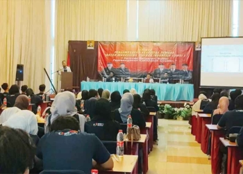 Ratusan Mahasiswa Bahas Arah Pembangunan Kabupaten Cirebon 1 Ratusan Mahasiswa Bahas Arah Pembangunan Kabupaten Cirebon