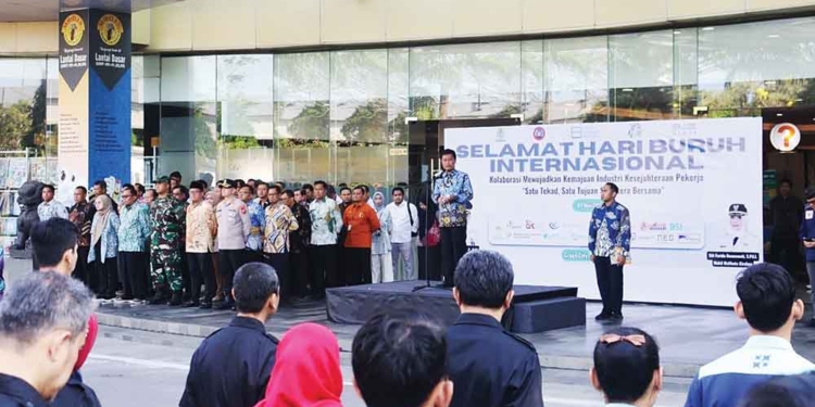 May Day, Wali Kota Cirebon Dorong Hubungan Harmonis Pekerja-Pengusaha