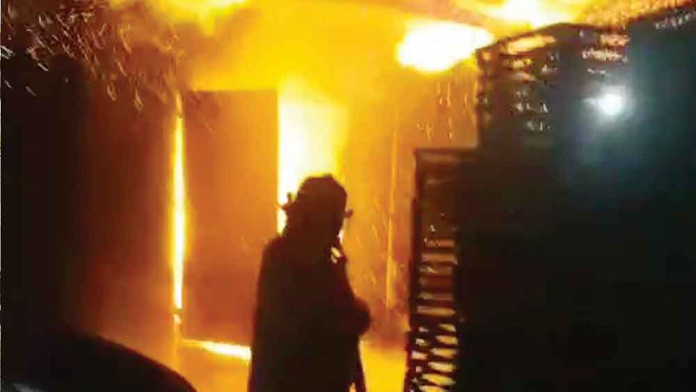 Pabrik Briket di Cirebon Terbakar Hebat 1 Pabrik Briket Di Cirebon Terbakar Hebat