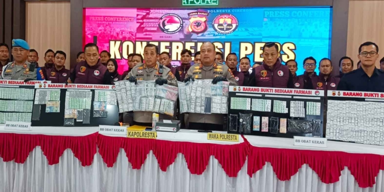 Peredaran Narkoba Di Cirebon Dibongkar, Modusnya Disembunyikan Di Dus Televisi Dan Setrika
