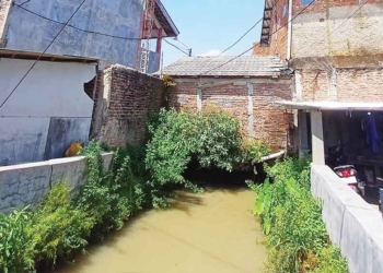 Toilet Sekolah Ulil Albab Cirebon Disorot, Dibangun Di Atas Saluran Sungai Tanpa Septic Tank