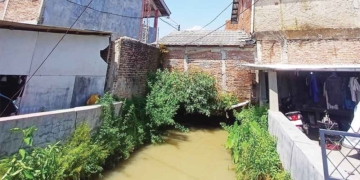 Toilet Sekolah Ulil Albab Cirebon Disorot, Dibangun di Atas Saluran Sungai tanpa Septic Tank 8 Toilet Sekolah Ulil Albab Cirebon Disorot, Dibangun Di Atas Saluran Sungai Tanpa Septic Tank