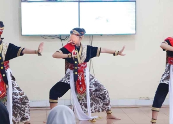 Tak Sekadar Seni, Topeng Cirebon Kandung Ajaran Kehidupan