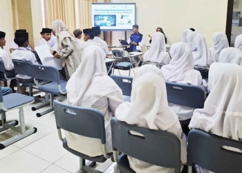 Diskominfo Kabupaten Cirebon Perkuat Literasi Digital Santri 1 Diskominfo Kabupaten Cirebon Perkuat Literasi Digital Santri