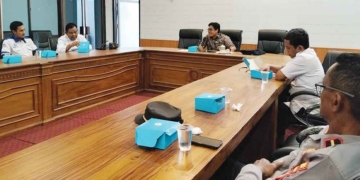 Audiensi Buruh Dengan Dprd Kabupaten Cirebon, Khawatir Pajak Mamin Turunkan Kualitas Katering