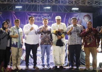 Ribuan Warga Padati Pertunjukan Kesenian Rakyat Di Desa Matangaji Cirebon