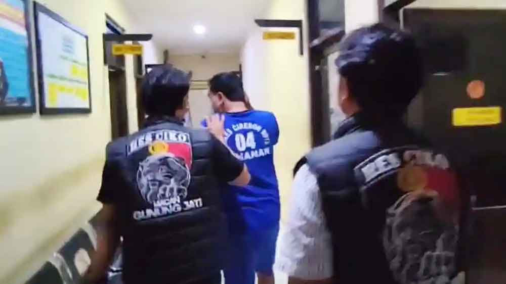 Mantan Caleg di Cirebon Cabuli Kakek 64 Tahun 1 Mantan Caleg Di Cirebon Cabuli Kakek 64 Tahun