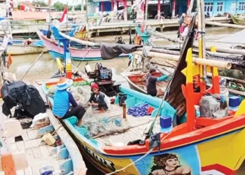 Cuaca Ekstrem, Hasil Tangkapan Ikan Nelayan Cirebon Menurun 1 Cuaca Ekstrem, Hasil Tangkapan Ikan Nelayan Cirebon Menurun