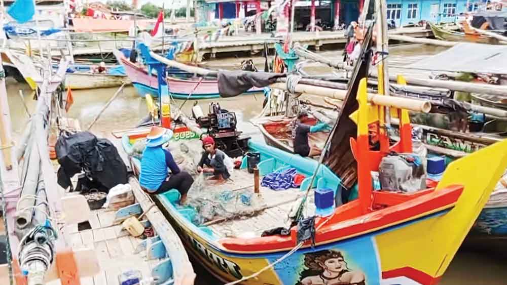 Cuaca Ekstrem, Hasil Tangkapan Ikan Nelayan Cirebon Menurun 1 Cuaca Ekstrem, Hasil Tangkapan Ikan Nelayan Cirebon Menurun