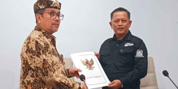 Bupati Cirebon Minta Plt Dirut PDAM Tirta Jati Beri Pelayanan Terbaik 7 Bupati Cirebon Minta Plt Dirut Pdam Tirta Jati Beri Pelayanan Terbaik