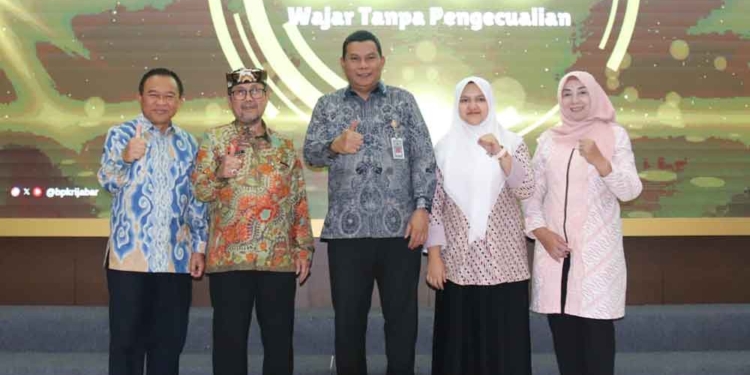 Raih WTP ke-11 Berturut-turut, Pemkab Cirebon Pertahankan Predikat Terbaik Pengelolaan Keuangan Daerah 6 Raih Wtp Ke-11 Berturut-Turut, Pemkab Cirebon Pertahankan Predikat Terbaik Pengelolaan Keuangan Daerah