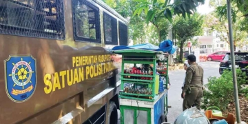 Pkl Kompleks Perkantoran Pemkab Cirebon Ditertibkan