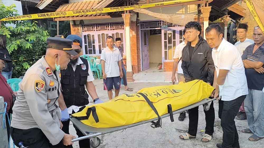 Warga Jagapura Cirebon Diduga Dibunuh Perampok, Ditemukan Luka di Kepala Korban, Perhiasan Emas Raib 1 Warga Jagapura Cirebon Diduga Dibunuh Perampok, Ditemukan Luka Di Kepala Korban, Perhiasan Emas Raib