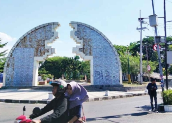 Dprd Kabupaten Cirebon Ingatkan Dlh Perbaikan Alun-Alun Pataraksa Jangan Ulang Kegagalan Masa Lalu