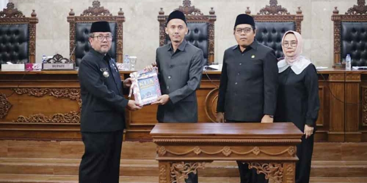 Cermati KUA-PPAS, DPRD Kabupaten Cirebon Pastikan Alokasi Tepat Sasaran 6 Cermati Kua-Ppas, Dprd Kabupaten Cirebon Pastikan Alokasi Tepat Sasaran