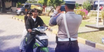 Polisi Tindak 378 Pelanggar ETLE di Cirebon Timur 8 Polisi Tindak 378 Pelanggar Etle Di Cirebon Timur