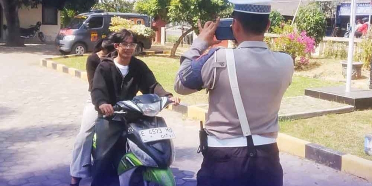 Polisi Tindak 378 Pelanggar Etle Di Cirebon Timur