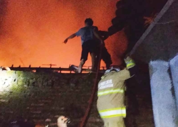 Kebakaran Rumah Di Cirebon, Pemilik Tertidur Diselamatkan Warga