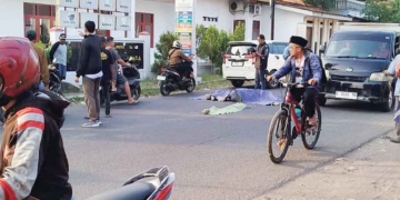 Kecelakaan di Cirebon, Salip Bus Pemotor Tewas Terlindas 7 Kecelakaan Di Cirebon, Salip Bus Pemotor Tewas Terlindas