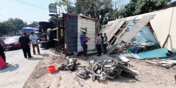 Kecelakaan Di Cirebon, Truk Tabrak Warung Di Gronggong, Ibu Dan Balita Meninggal