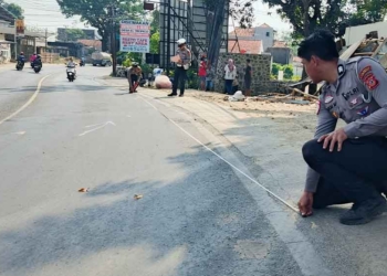 Truk Sudah Kehilangan Kendali 120 Meter Sebelum TKP Kecelakaan di Gronggong Cirebon 1 Truk Sudah Kehilangan Kendali 120 Meter Sebelum Tkp Kecelakaan Di Gronggong Cirebon