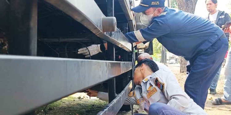 Misteri Penyebab Kecalakaan di Gronggong Cirebon Belum Terungkap, Dishub Cek Truk Kontainer 6 Misteri Penyebab Kecalakaan Di Gronggong Cirebon Belum Terungkap, Dishub Cek Truk Kontainer