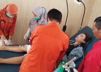 Tertibkan! Kabel Semrawut Di Gebang Kulon Cirebon Makan Korban