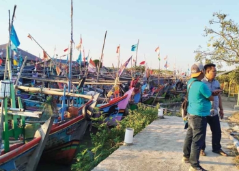 Nelayan Citemu Cirebon Tepikan Perahu, Hasil Tangkapan Anjlok Tak Sebanding Dengan Biaya Melaut