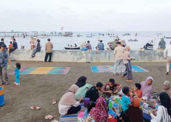 Libur Sekolah, Pantai Kejawanan Cirebon Ungguli Keraton Dan Lokasi Wisata Lain