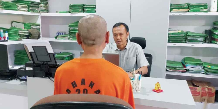 Terlilit Utang, Oknum PNS Kabupaten Cirebon Bunuh Tetangga 6 Terlilit Utang, Oknum Pns Kabupaten Cirebon Bunuh Tetangga