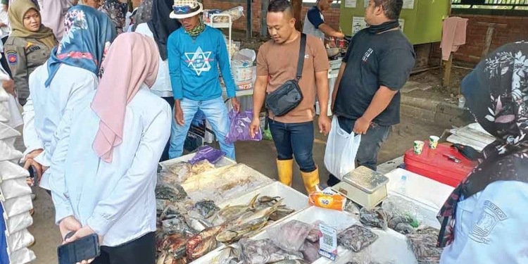 Pemkab Cirebon Dorong Peningkatan Konsumsi Ikan 6 Pemkab Cirebon Dorong Peningkatan Konsumsi Ikan