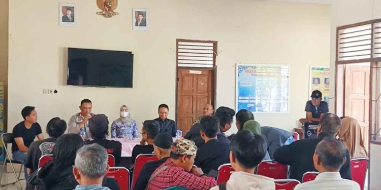 Dugaan Pungli Bantuan Pangan di Desa Wotgali Cirebon Viral 6 Dugaan Pungli Bantuan Pangan Di Desa Wotgali Cirebon Viral