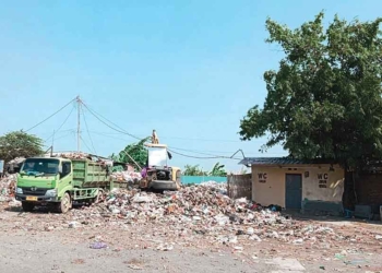 Gunungan Sampah Di Kabupaten Cirebon Mulai Dibersihkan