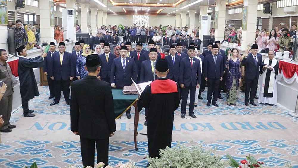 Tunjangan Fantastis DPRD Kota Cirebon, Sekwan: TKD Dipangkas, Realisasi Dipotong hingga 28 persen 1 Tunjangan Fantastis Dprd Kota Cirebon, Sekwan: Tkd Dipangkas, Realisasi Dipotong Hingga 28 Persen