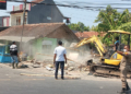 Perhutani Tertibkan Sembilan Bangunan Di Ciledug Cirebon